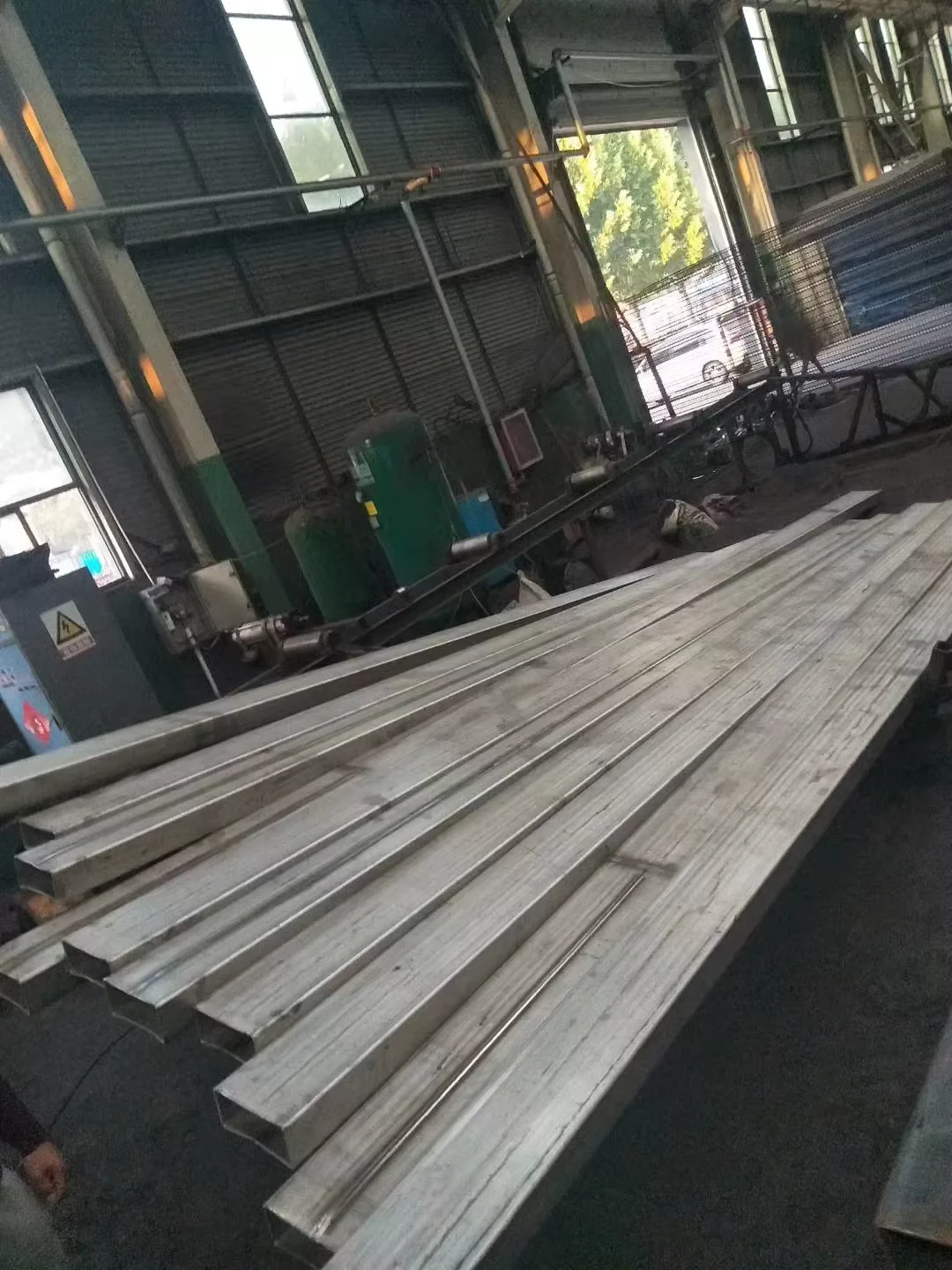 304 201 Stainless Steel Square Rectangular Round Tube Factory Direct Supplier