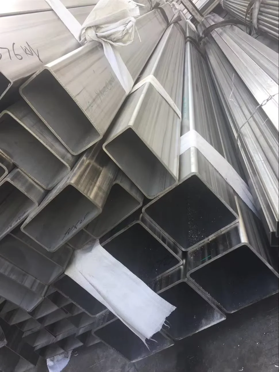 304 316L Stainless Steel Rectangular Tube BA Mirror Factory Direct Supplier