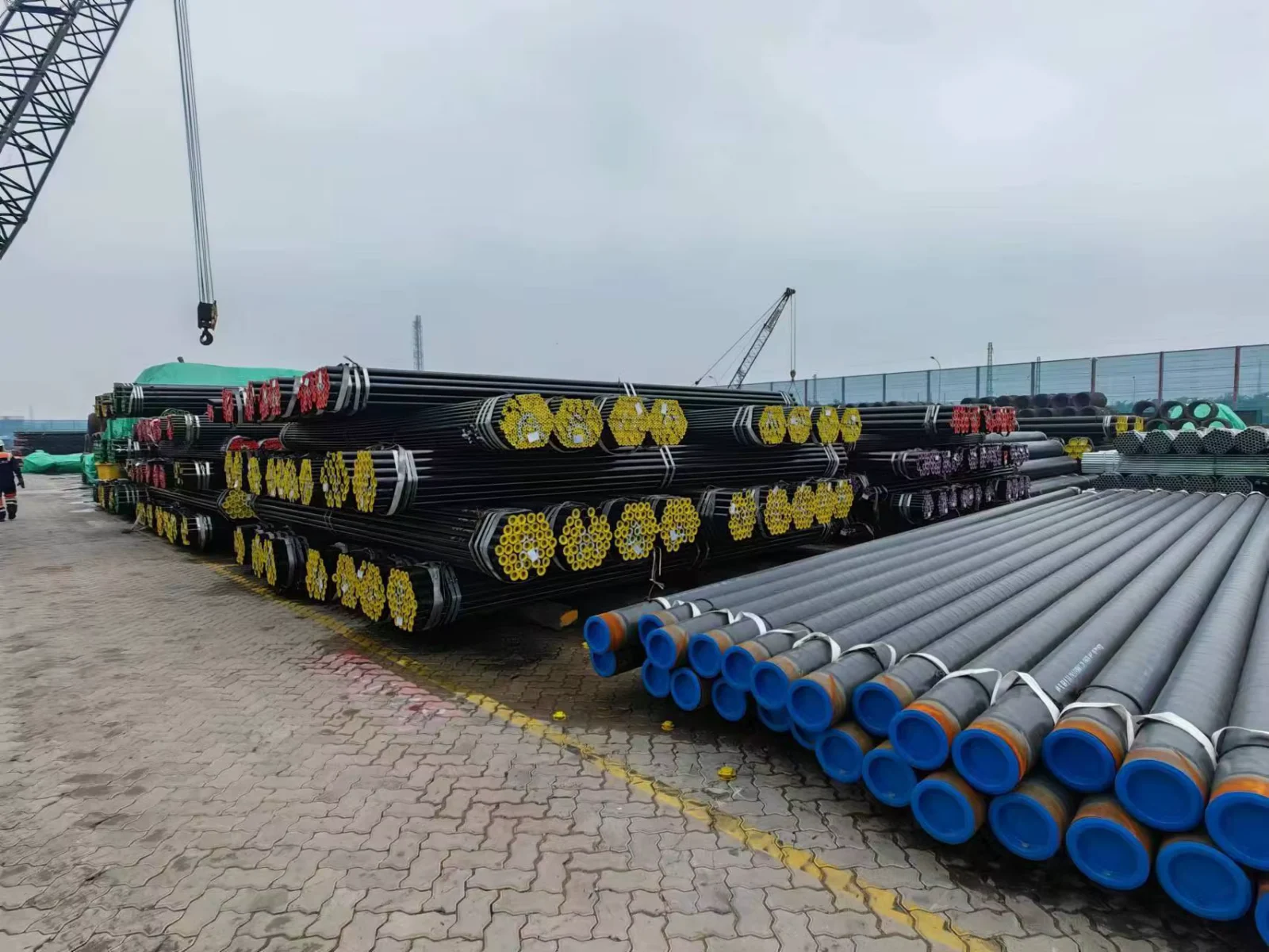 A335 P11 Alloy Seamless Pipe SCH10-160 OD 21.3-1420mm Factory Direct Supplier