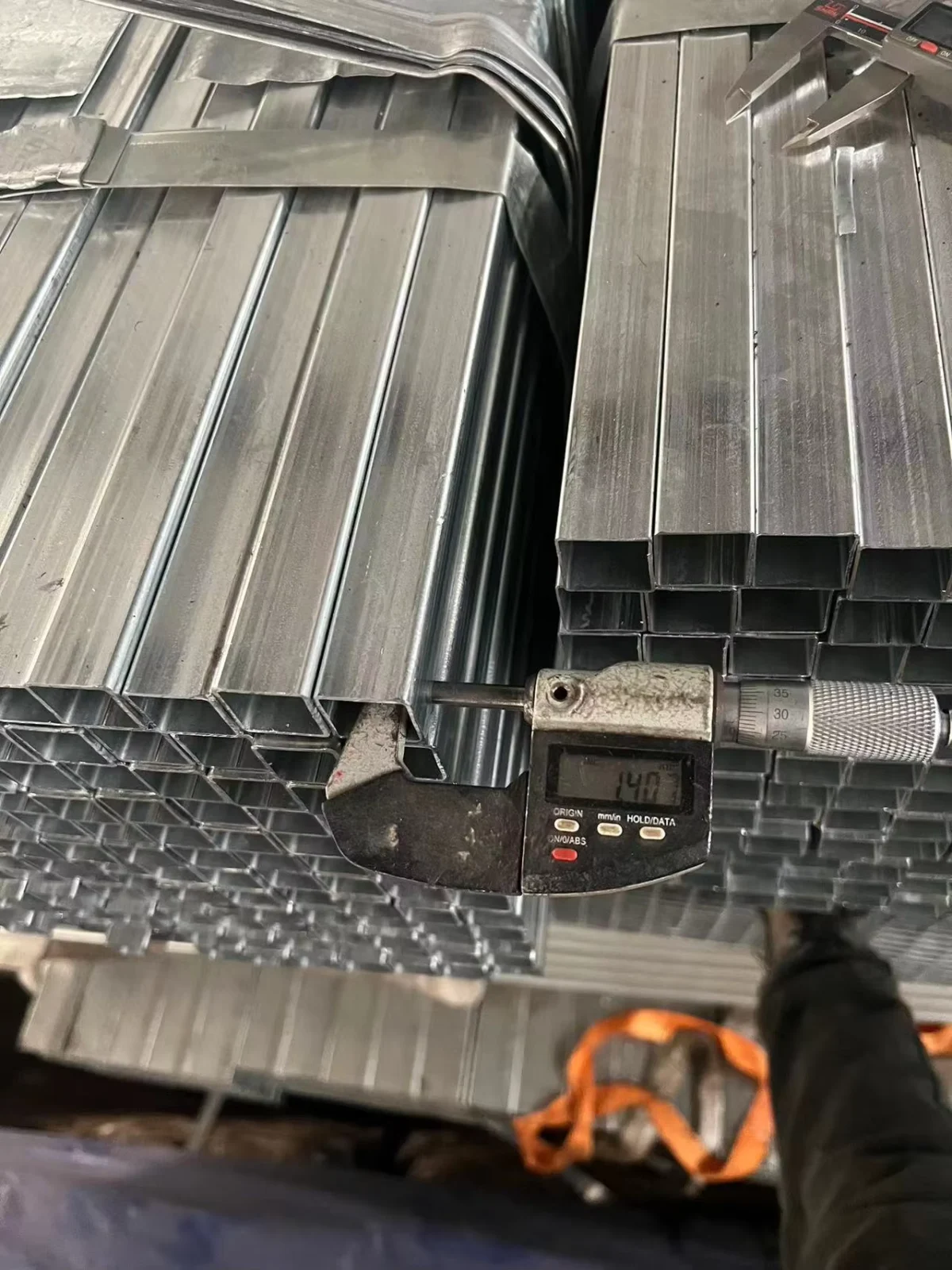 A500 A53 Galvanized Square Hollow Section 21.3-660mm Factory Direct Supplier