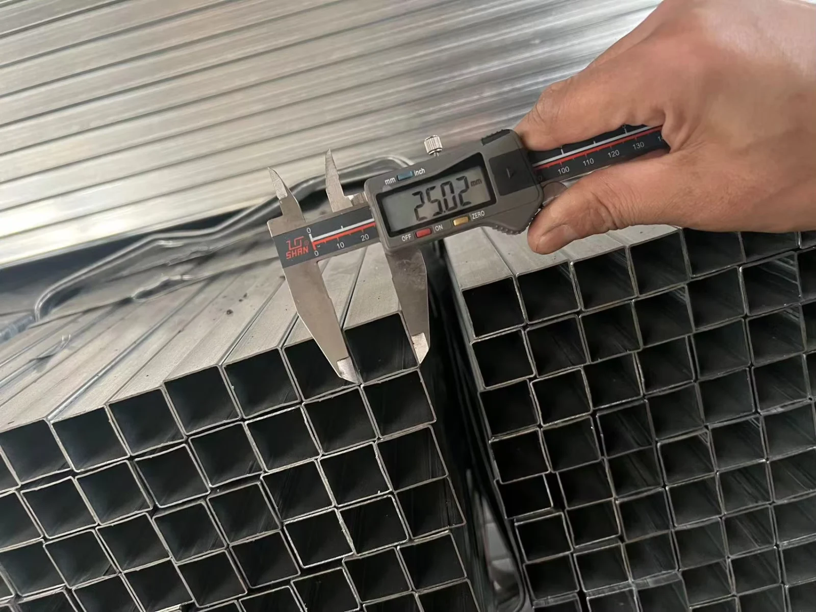A500/A53 Galvanized Square Steel Tube 21.3-660mm Factory Direct Supplier