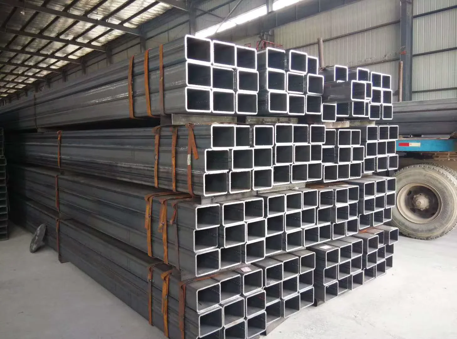 ASTM A106 Carbon Steel Square Rectangular Tube 0.7-5mm Wall Factory Direct Supplier