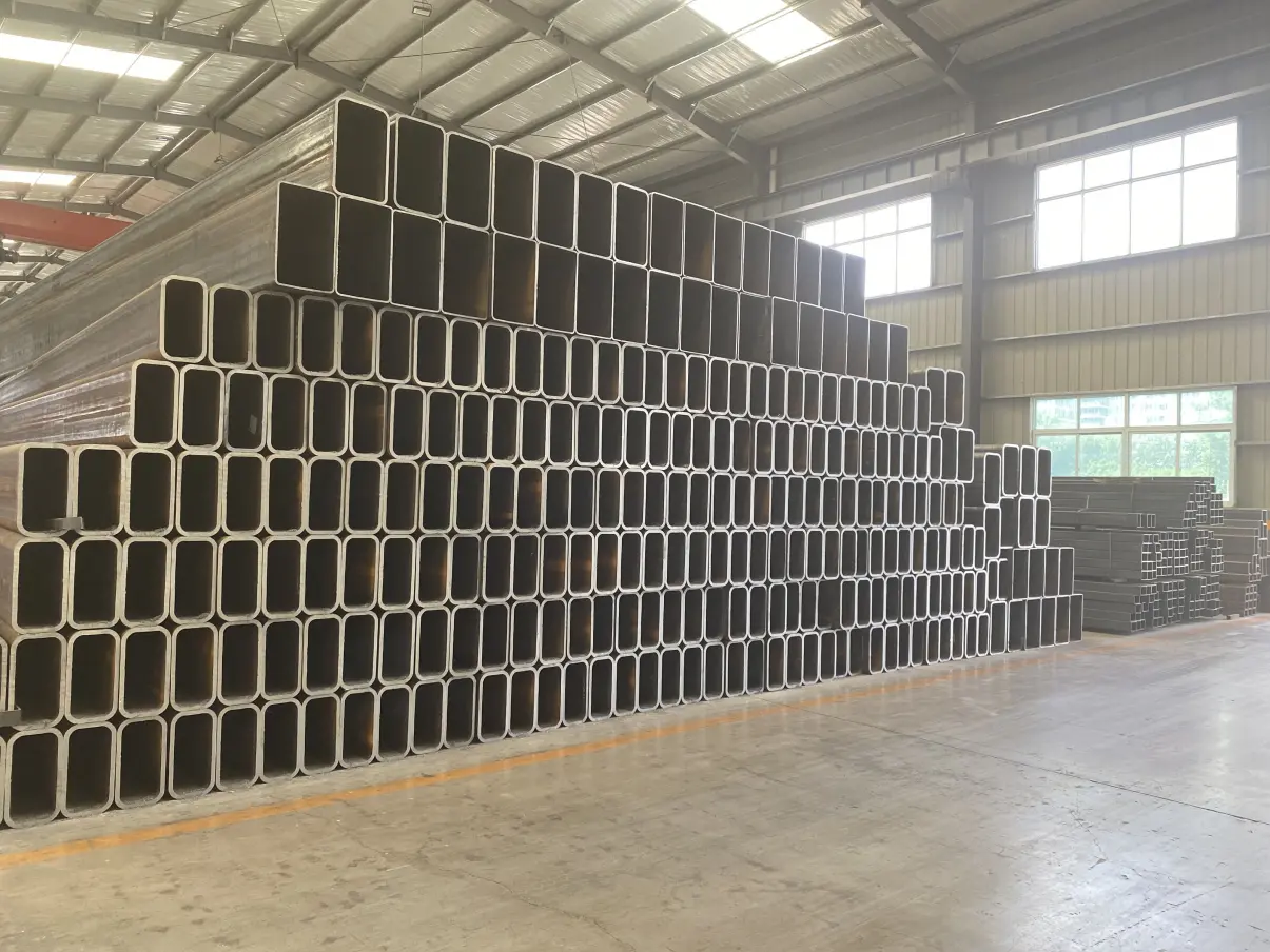 Bulk steel tube stock at the Shandong Xin Jiyuan yard in Jinan, China