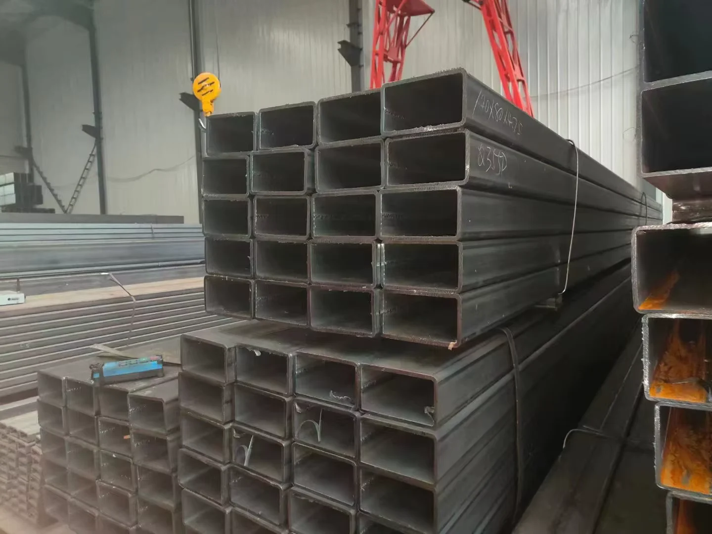 Q195-Q460 Hot Rolled Square Steel Tube 0.5-200mm Wall Factory Direct