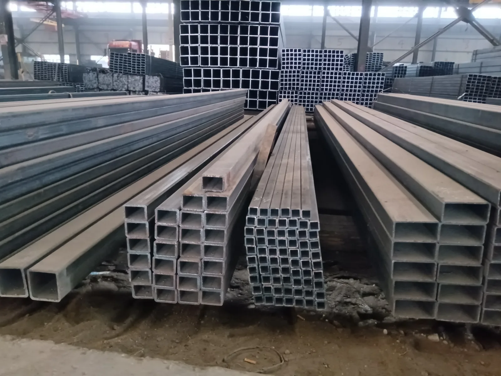 Q235 Carbon Steel Square Pipe ERW 6-12m Factory Direct Supplier