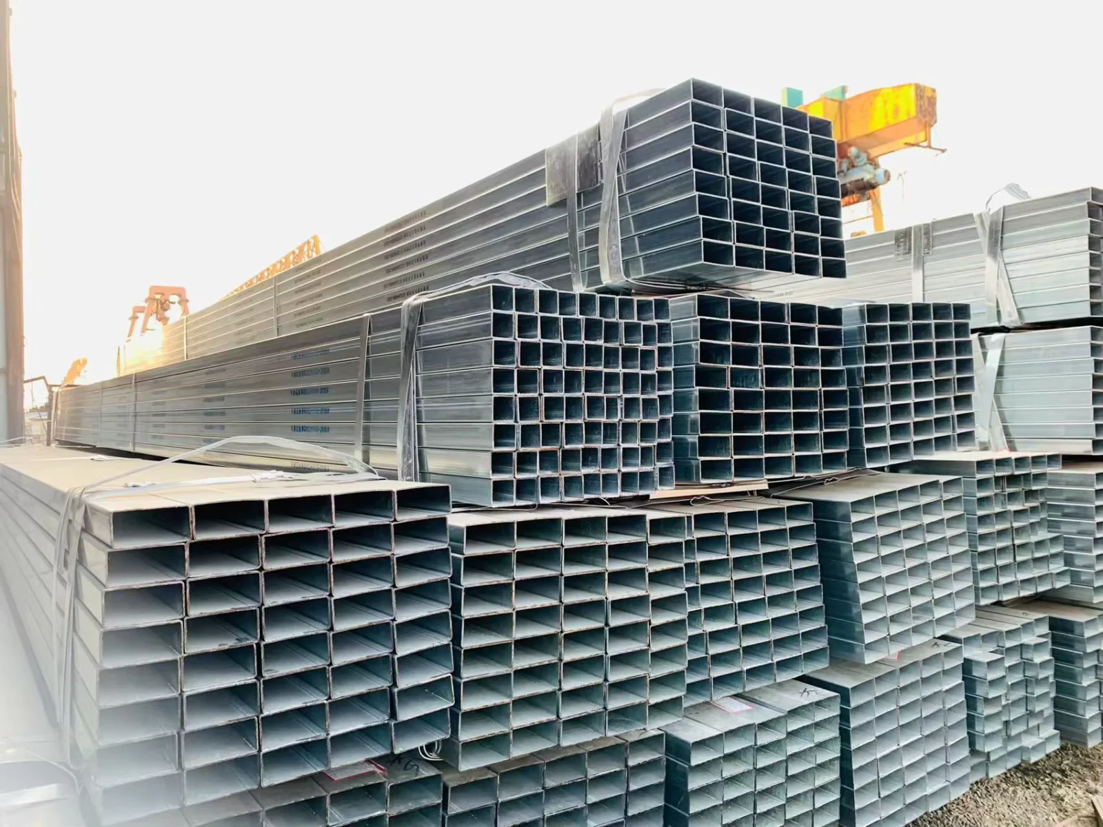 Q235 Galvanized Square Rectangular Steel Tube Supplier