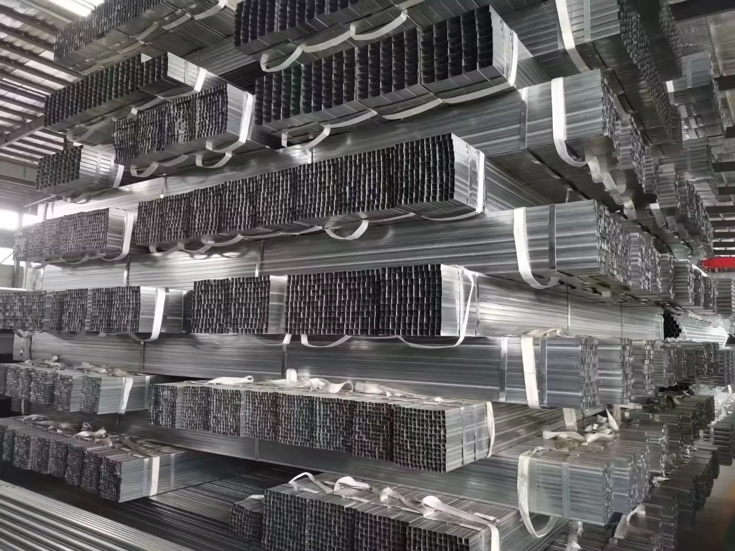 Q235 Galvanized Square Rectangular Steel Tube Supplier