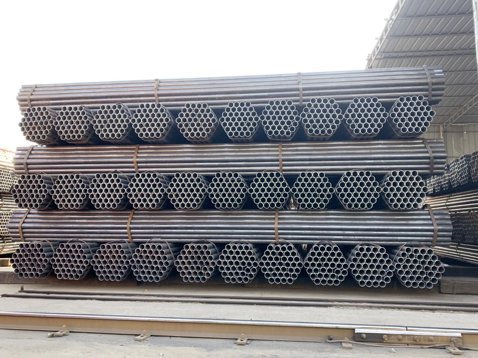 Q235 Q345 ERW Galvanized Round Steel Pipe 1/2-8in Factory Direct