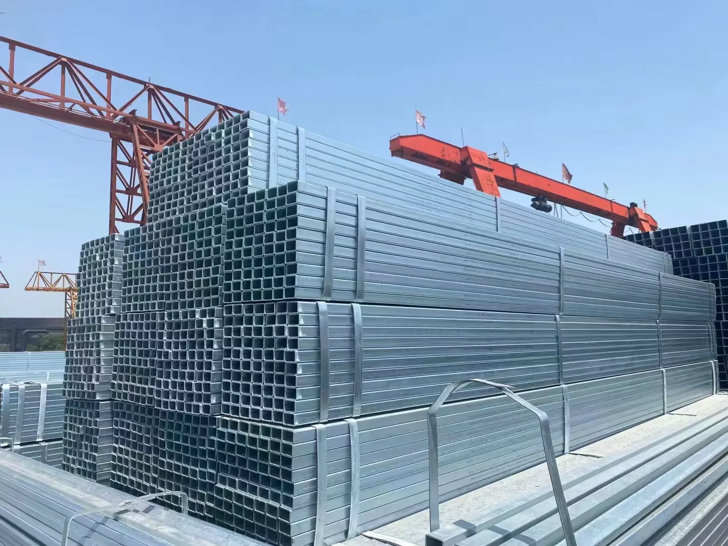 Q235 Q345 ERW Rectangular Steel Hollow Section Factory Direct Supplier