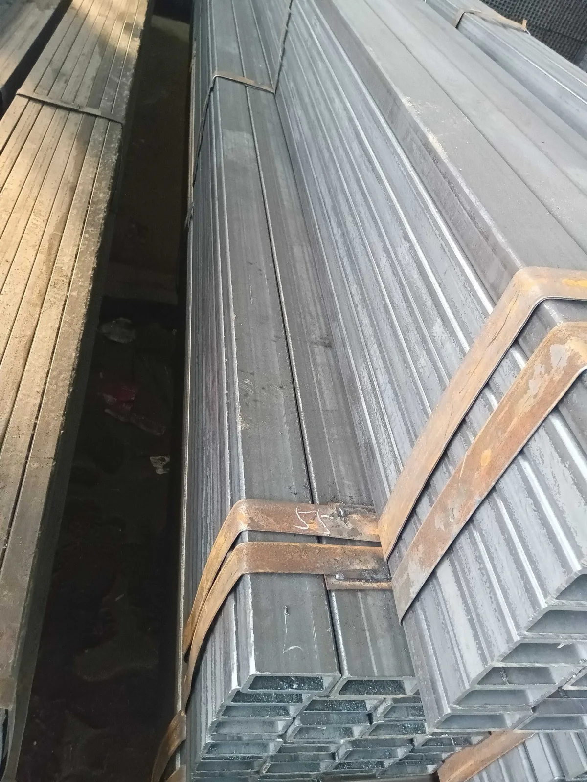 Q235 Q345 Hot Dipped Galvanized Rectangular Steel Tube ASTM Supplier
