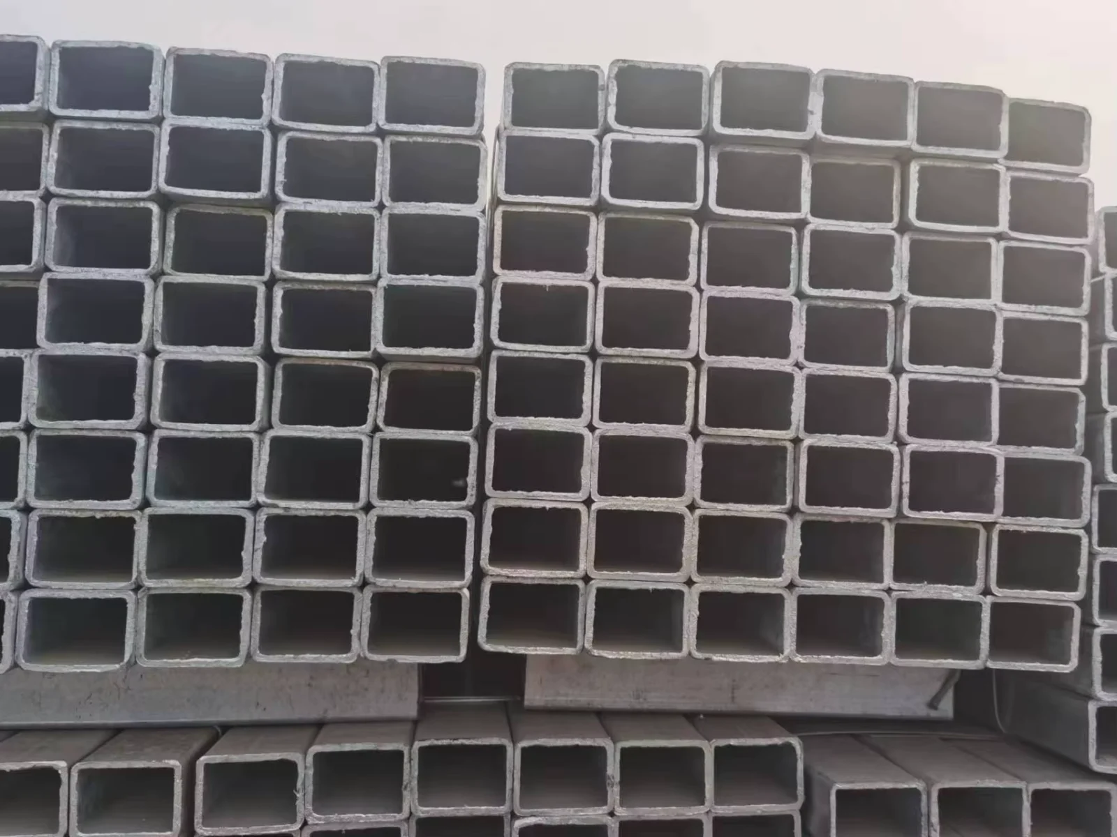 Q235B ERW Welded Square Steel Tube 40×60 40×80 Factory Direct Supplier