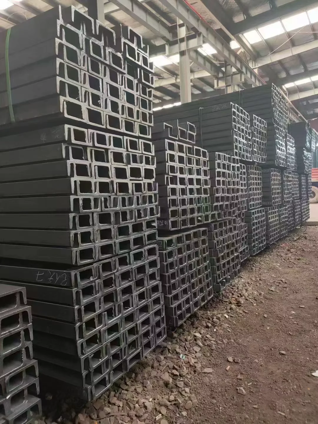 Q235B Galvanized C Channel Steel 3-24mm Factory Direct Supplier
