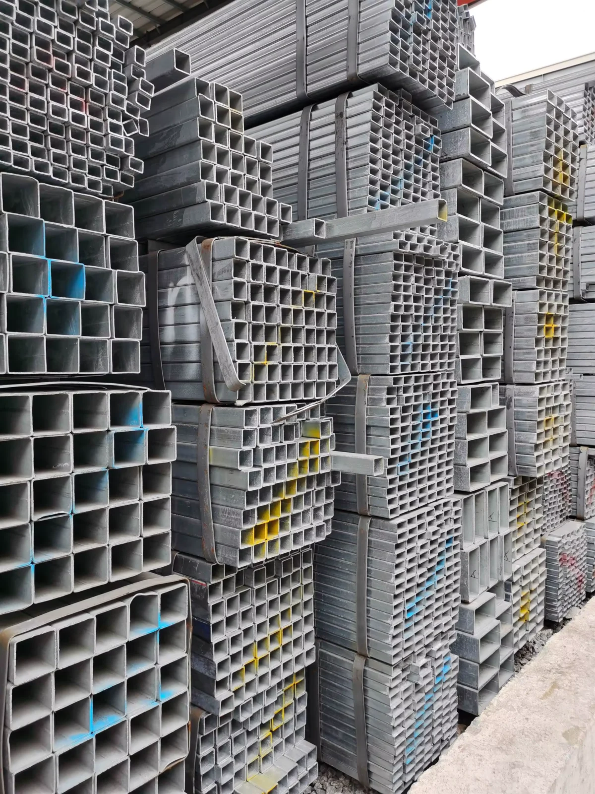 Q235B Galvanized Square Rectangular Steel Tube 0.6-28mm Factory Direct Supplier