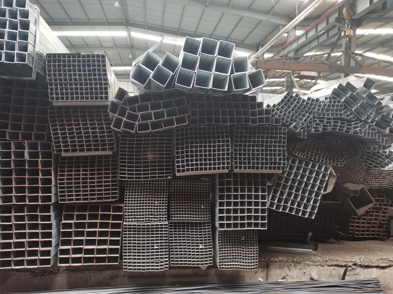 Q235B Galvanized Square Steel Tube 10-1000mm Factory Direct Supplier