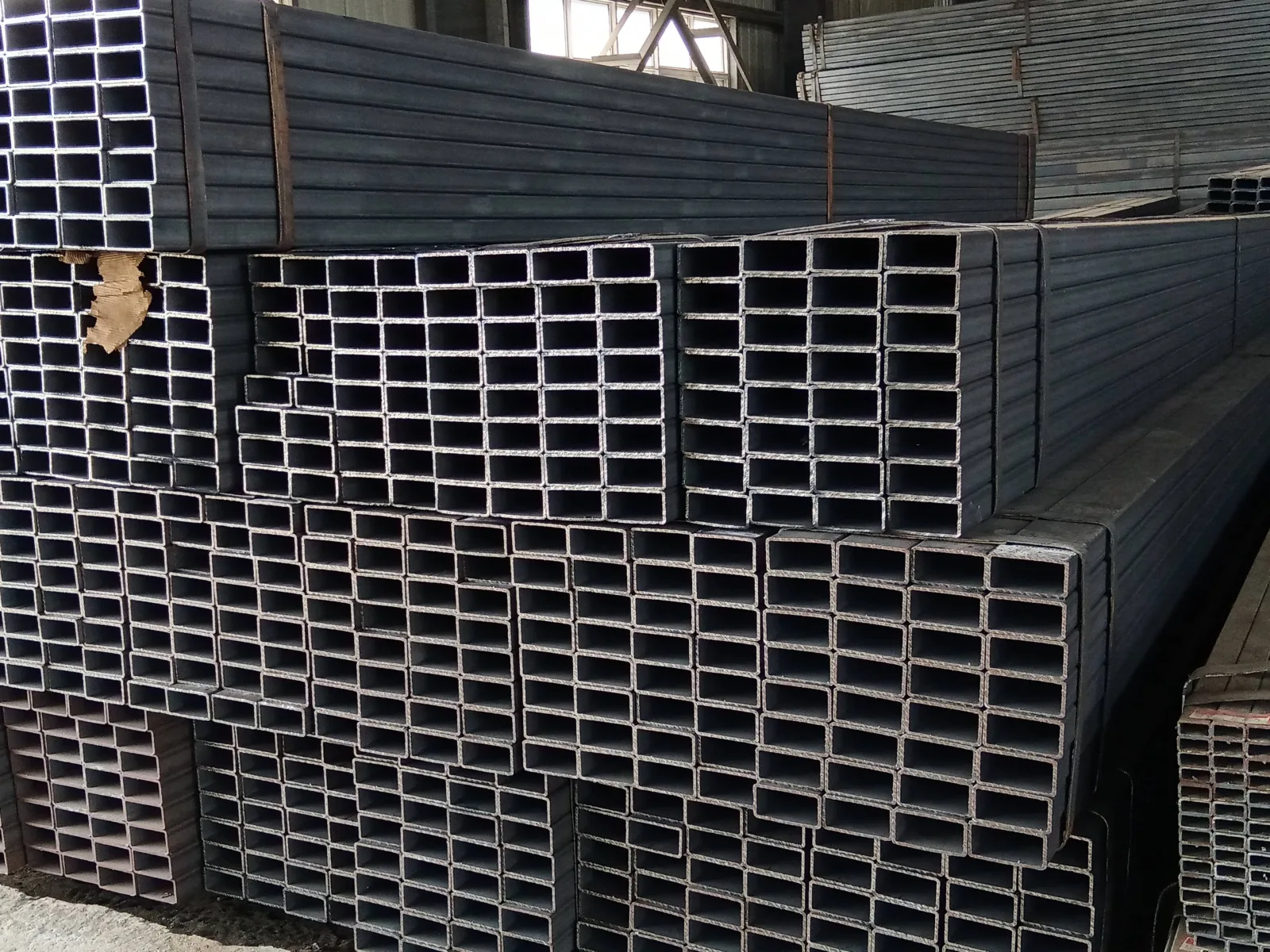 Q235B Q345B ASTM Carbon Steel Square Rectangular Tube Factory Direct