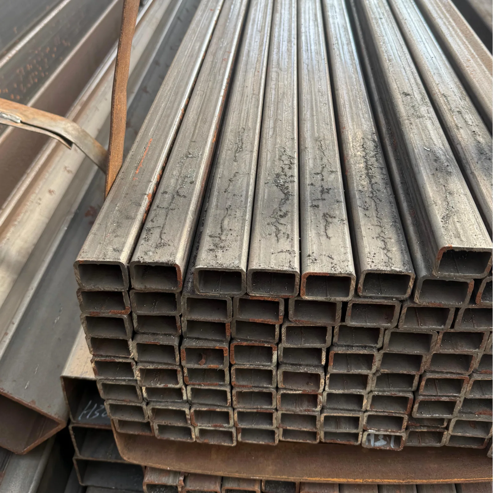 S235JR A36 S355 SS400 Square Steel Tube Factory Direct Custom Sizes
